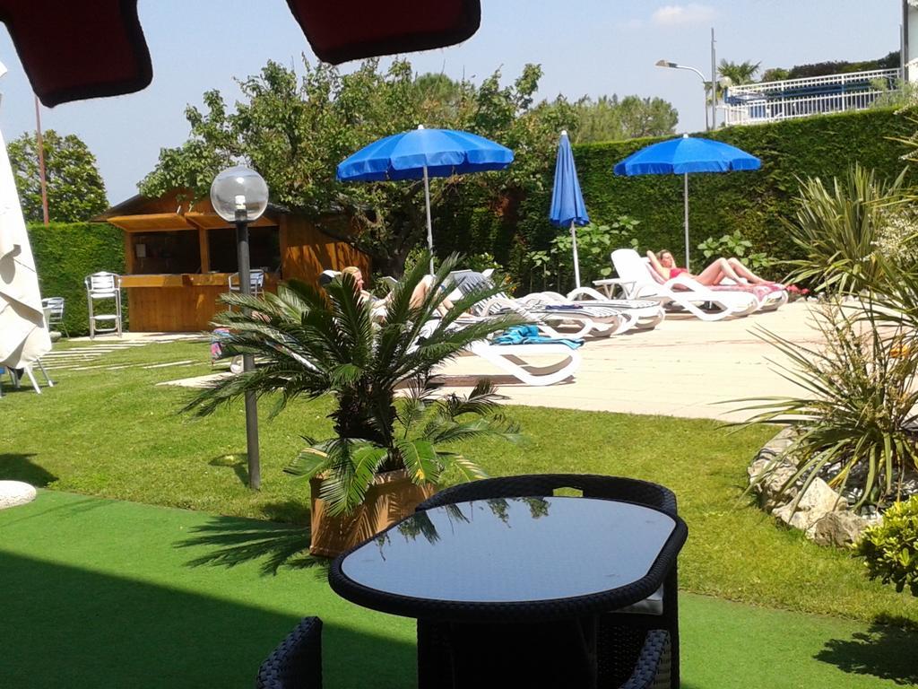 Hotel Fornaci เปสเคียรา เดล การ์ดา ภายนอก รูปภาพ